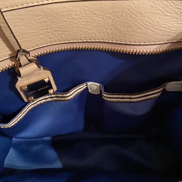Henri Bendel shoulder bag. - Picture 6 of 7
